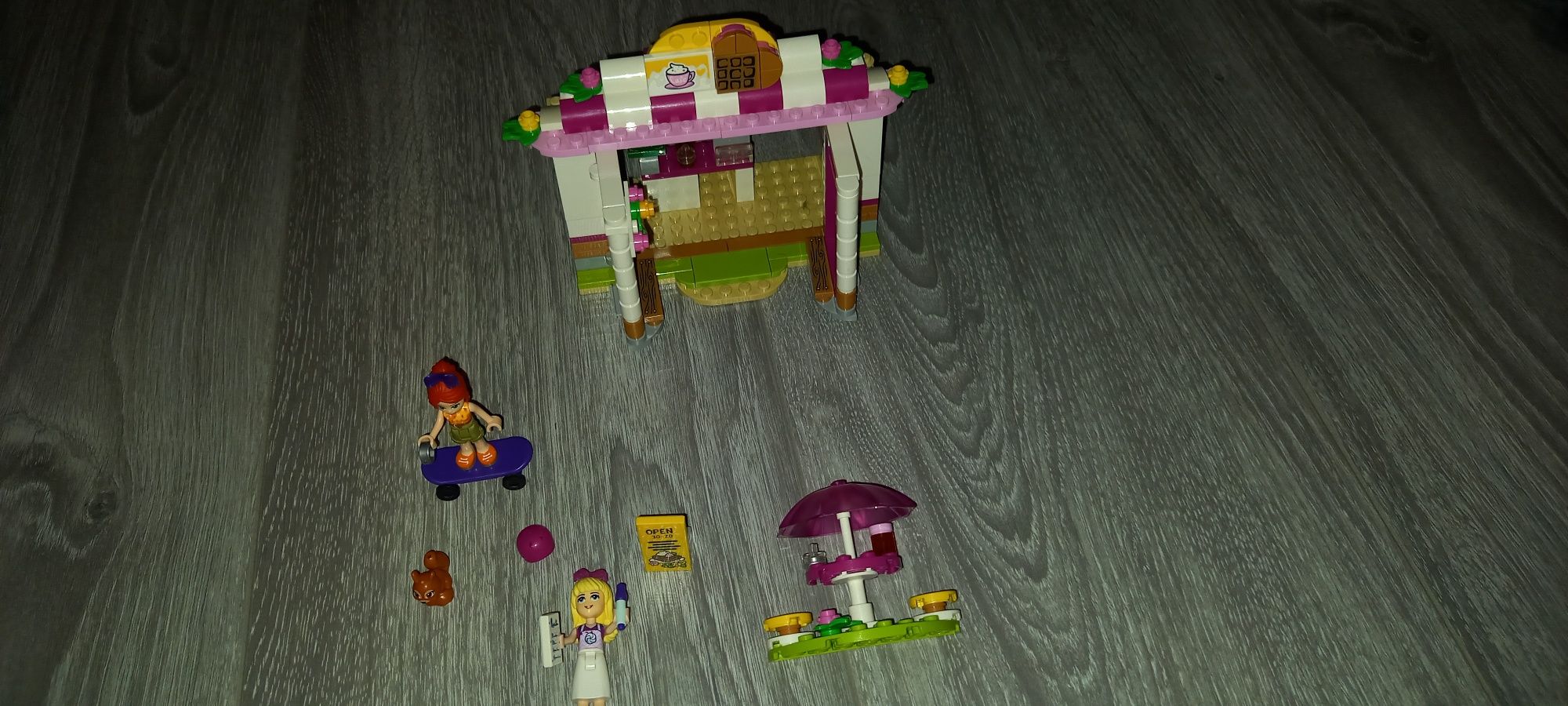 Lego Friends original ,,Cafeneaua parcului Heartlake City"