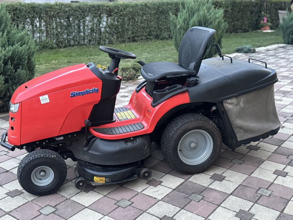 Tractoras gazon tuns iarba Simplicity 27 CP