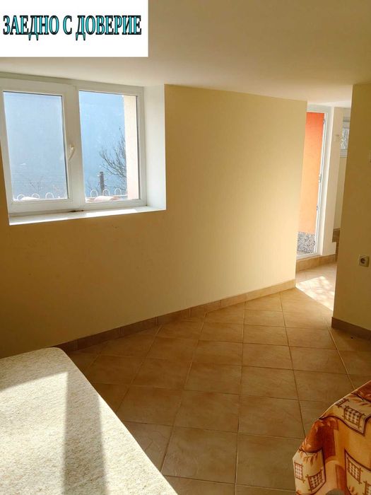 Уникална триетажна къща в гр,СВОГЕ, сред  живописното Искърско Дефиле