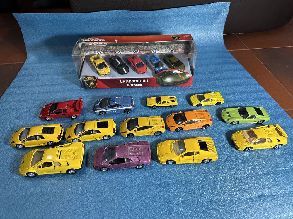 Colecite 13 machete Lamborghini + giftpack majorette