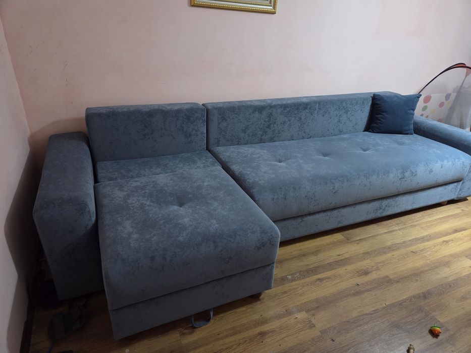 Продается новый диван угловой