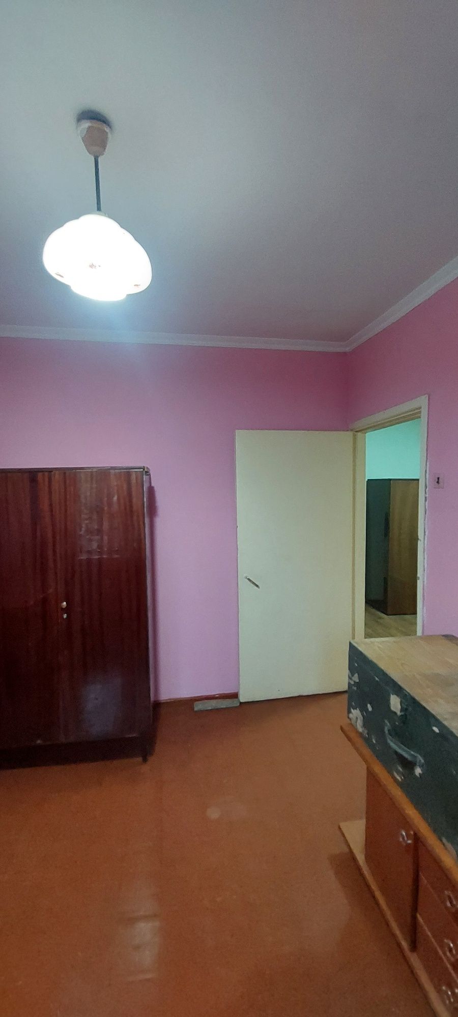 2 ком. квартира (2/1/2), 60 м². Сергели, Спутник 5. Дом кирпичный.