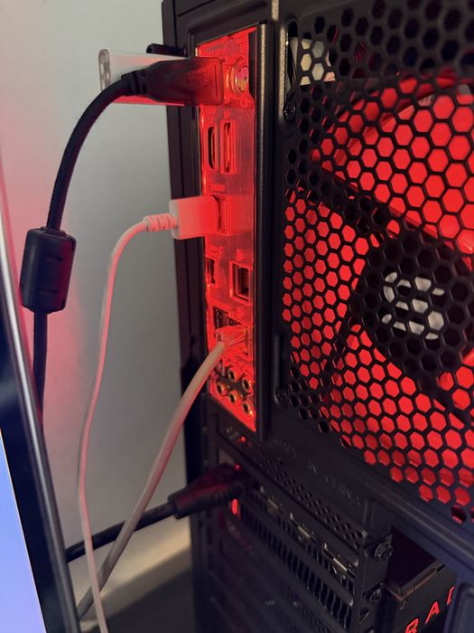 Vand Schimb Pc gaming i7 32 Ram RTX 2060 Super 8Gb SSD 1Tb RGB