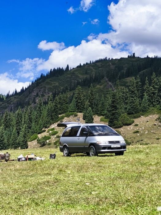 Продам. Тойота люсида 2.2 турбо дизель 1994г.