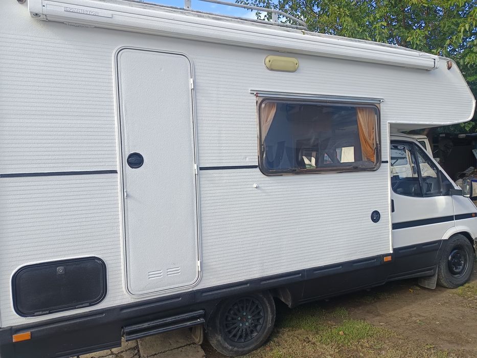 Vind autorulotă Ford tranzit