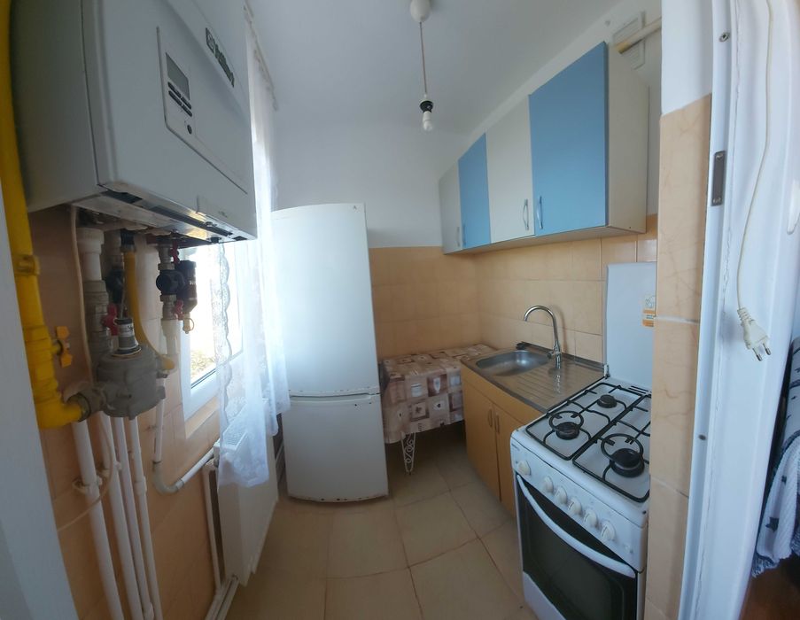 Apartament cu două camere  de închiriat