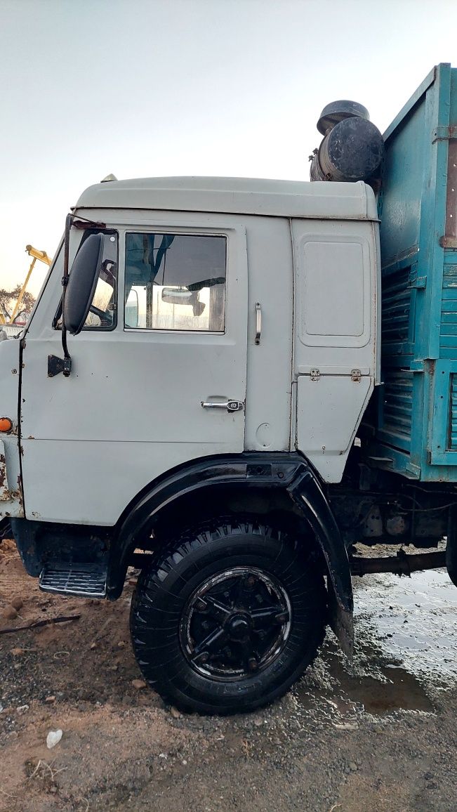 Kamaz sotiladi 53212