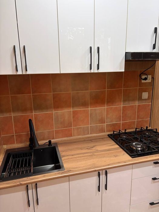 Чиланзар Ц квартал Продается 1 кои. С мебелью и техникой.