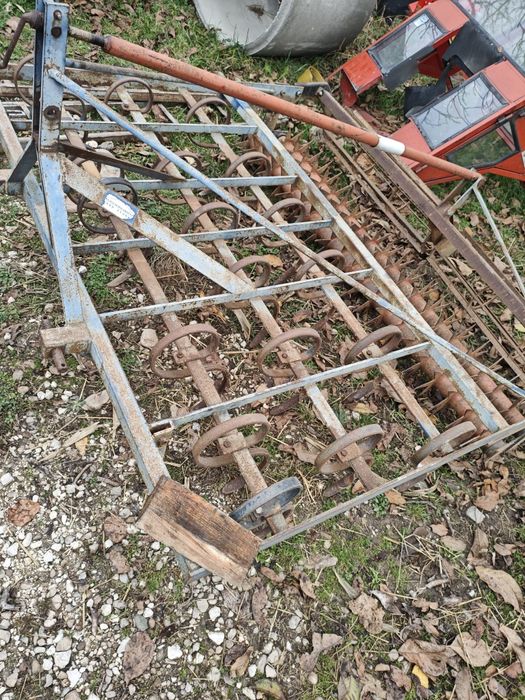 Combinator,cultivator agricol