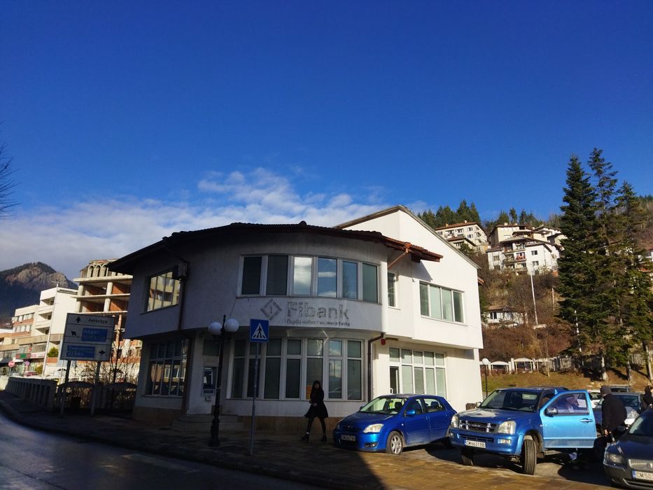 Дава под наем самостоятелна офис сграда