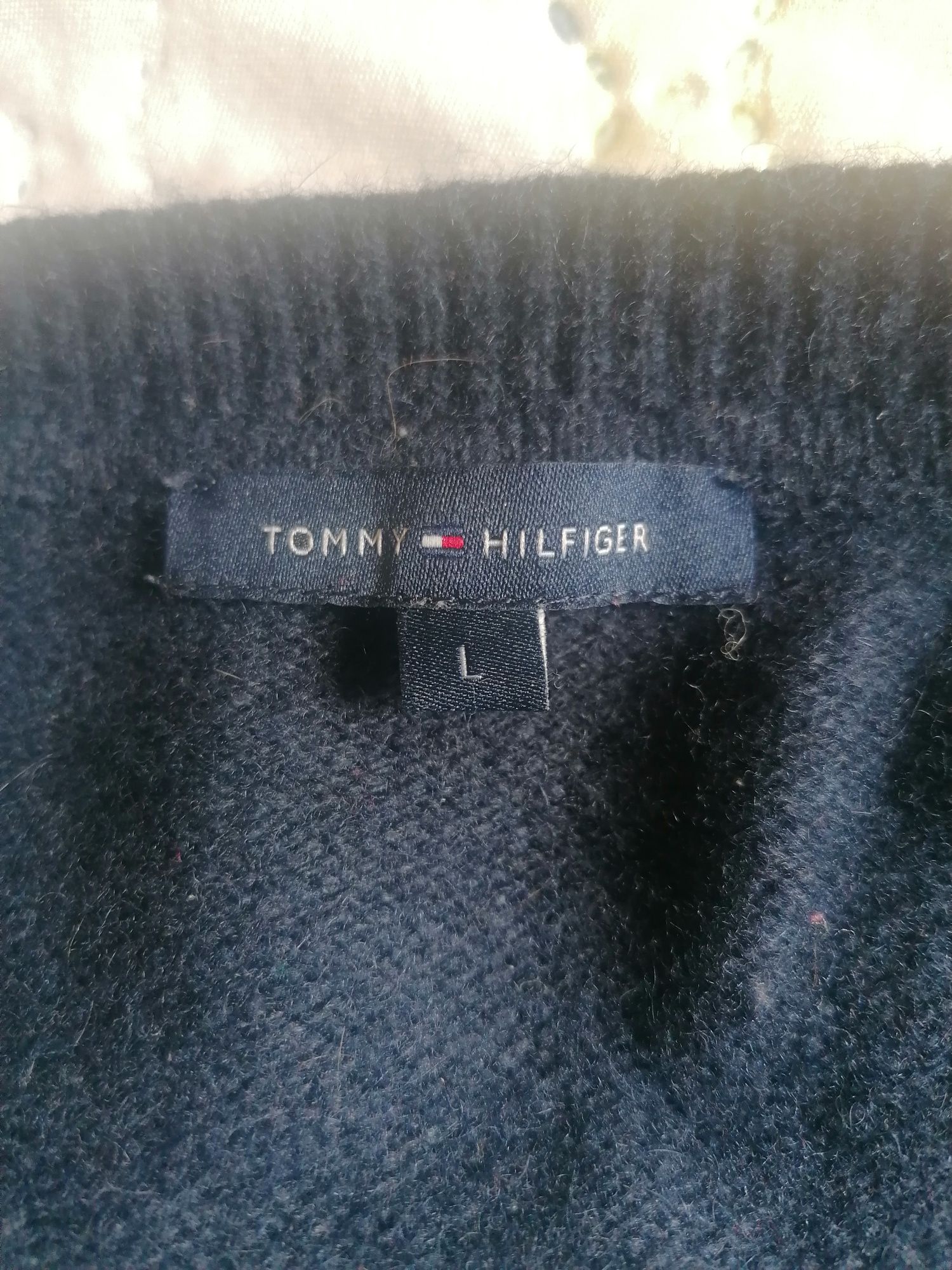 Tommy Hilfiger оригинален пуловер