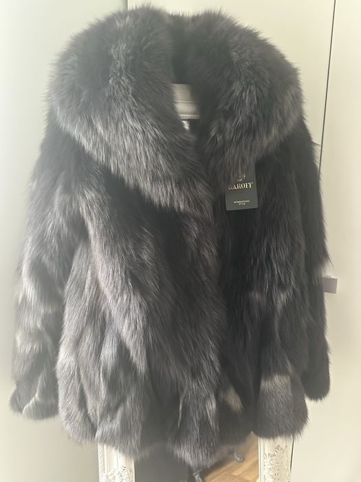 Blană naturală vulpe de culoare neagră cu inserții gri, marime 42/44