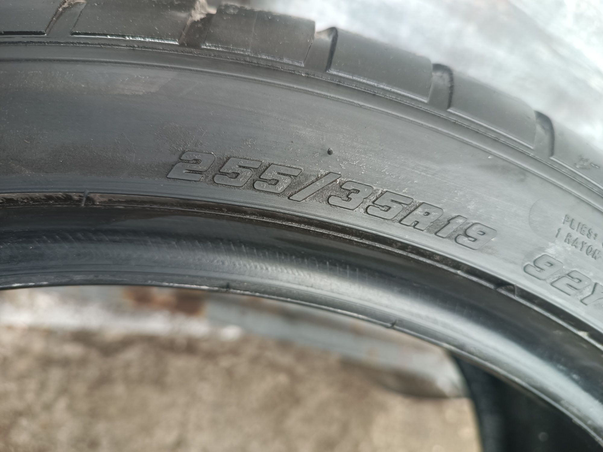 225/40/19 и 255/35/19 Goodyear