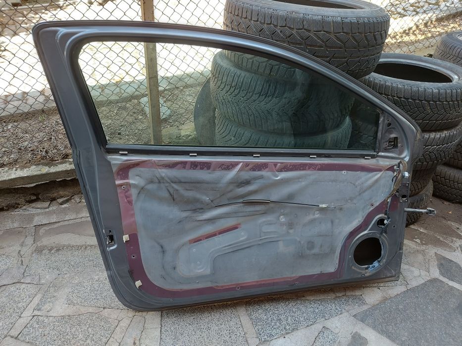 Предна лява врата Опел Астра ГТЦ / Opel Astra H GTC