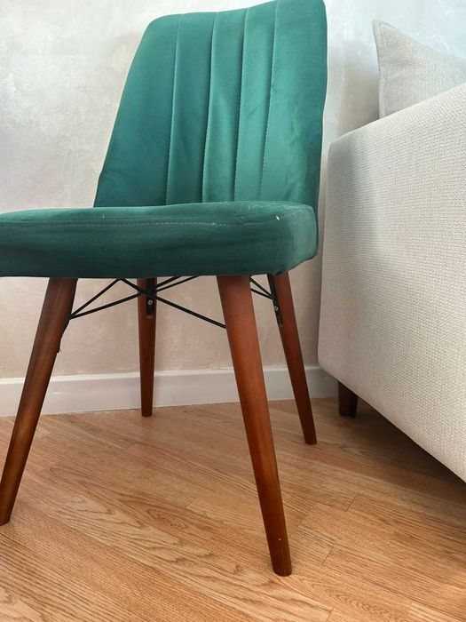 стулья для гостей