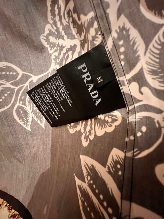 Prada унисекс риза