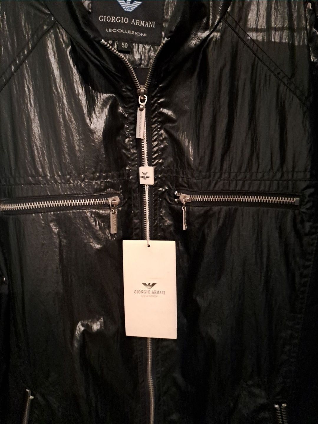 Куртка -ветровка Armani ,новая в упаковке