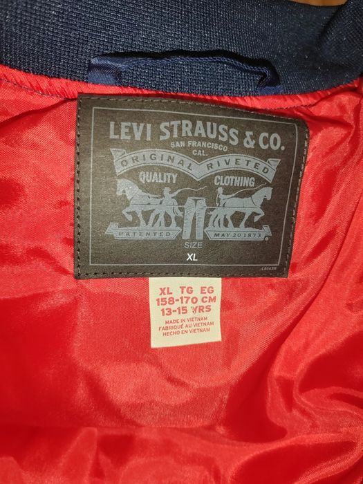 Geaca LEVI STRAUS adolescenți 13-15 ani sau S pentru adulți