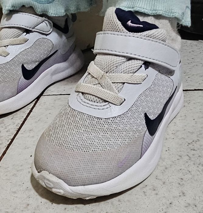 Nike - Обувки за бягане Revolution 7 с велкро, Светло сив/Тъмносин