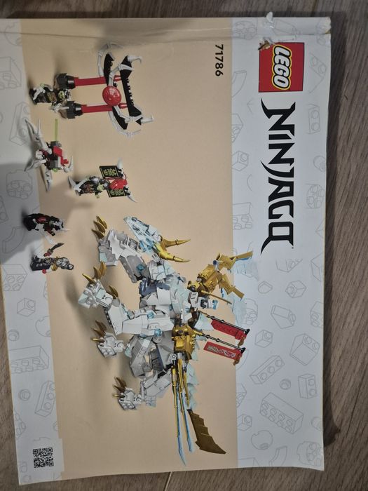 Lego Ninjago 71786 Creatura dragon de gheata a lui Zane