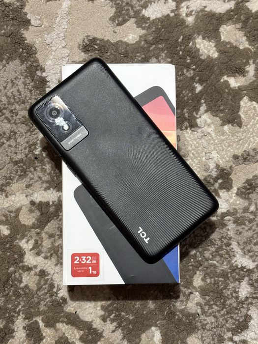 Vand telefon TCL 501