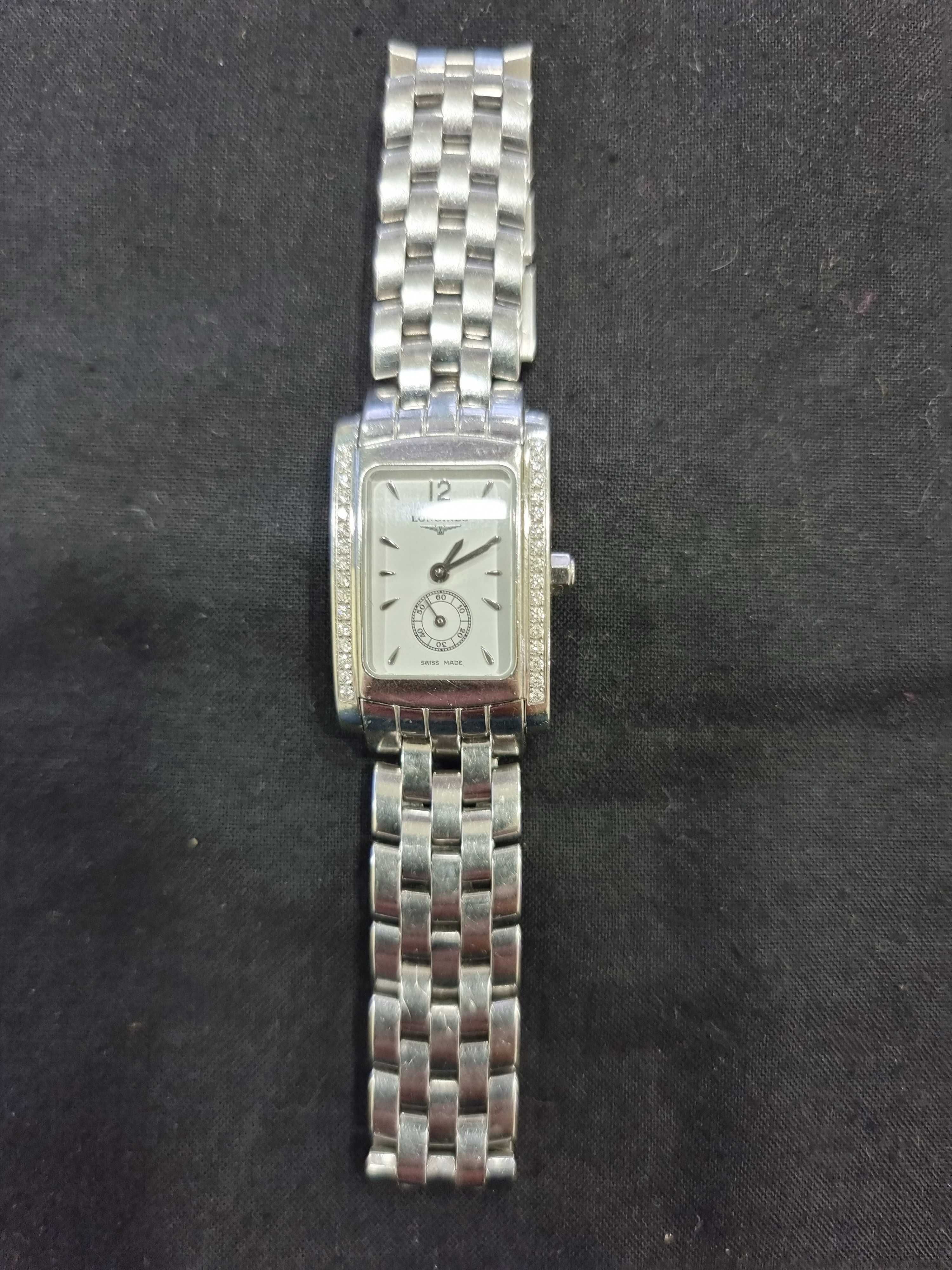 Дамски часовник с диаманти Longines DolceVita