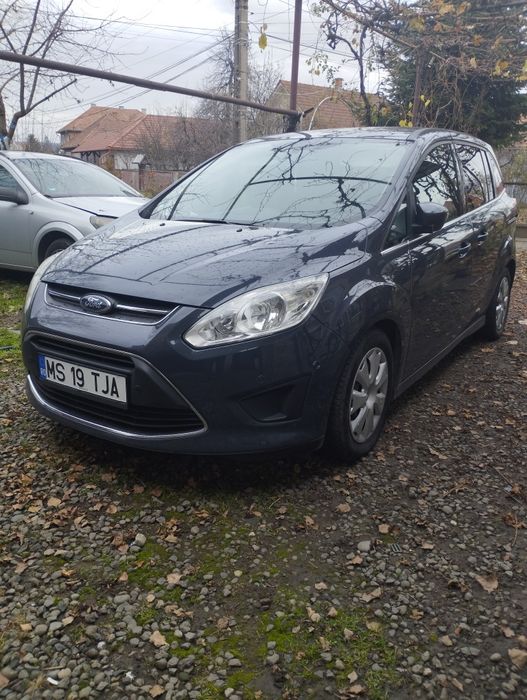 ford c max 7 locuri