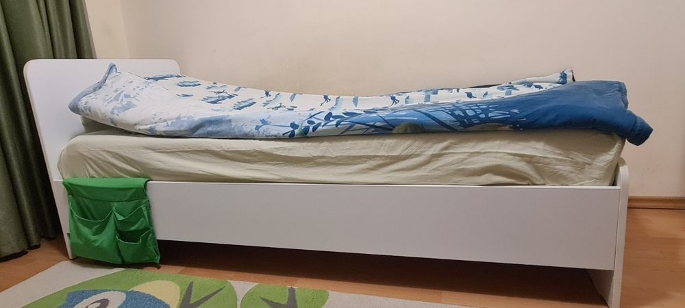 Vand pat alb cu saltea, potrivit pt. o persoana