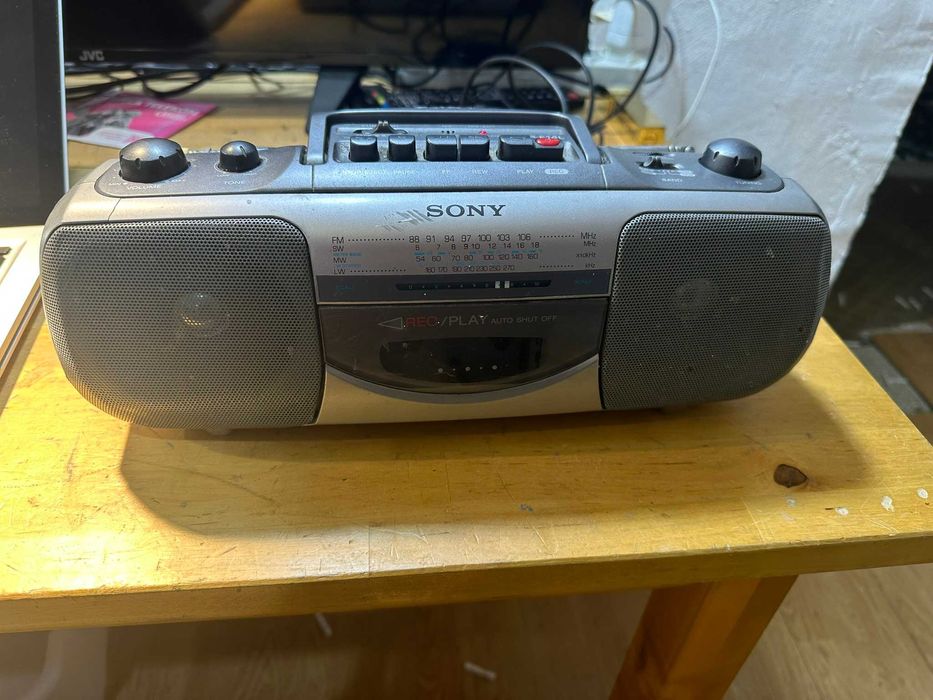 2 x radio sony cfs-e14l si icf-780