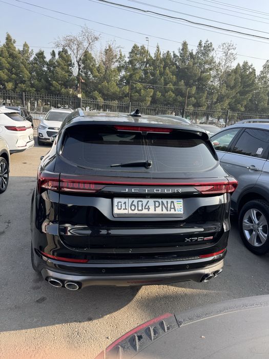 Продаю Jetour x70 plus произвоства дубая