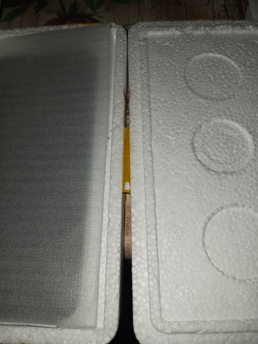 Стъклени протектори за Айфони 13,13,14  и.к ,чисто нови.