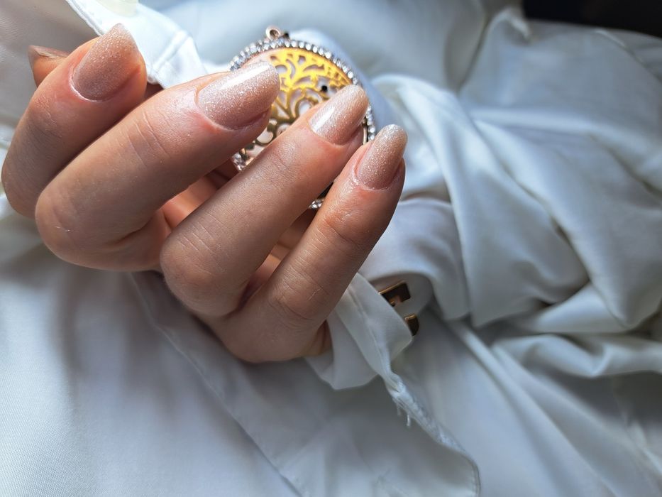 Gel și semipermanent