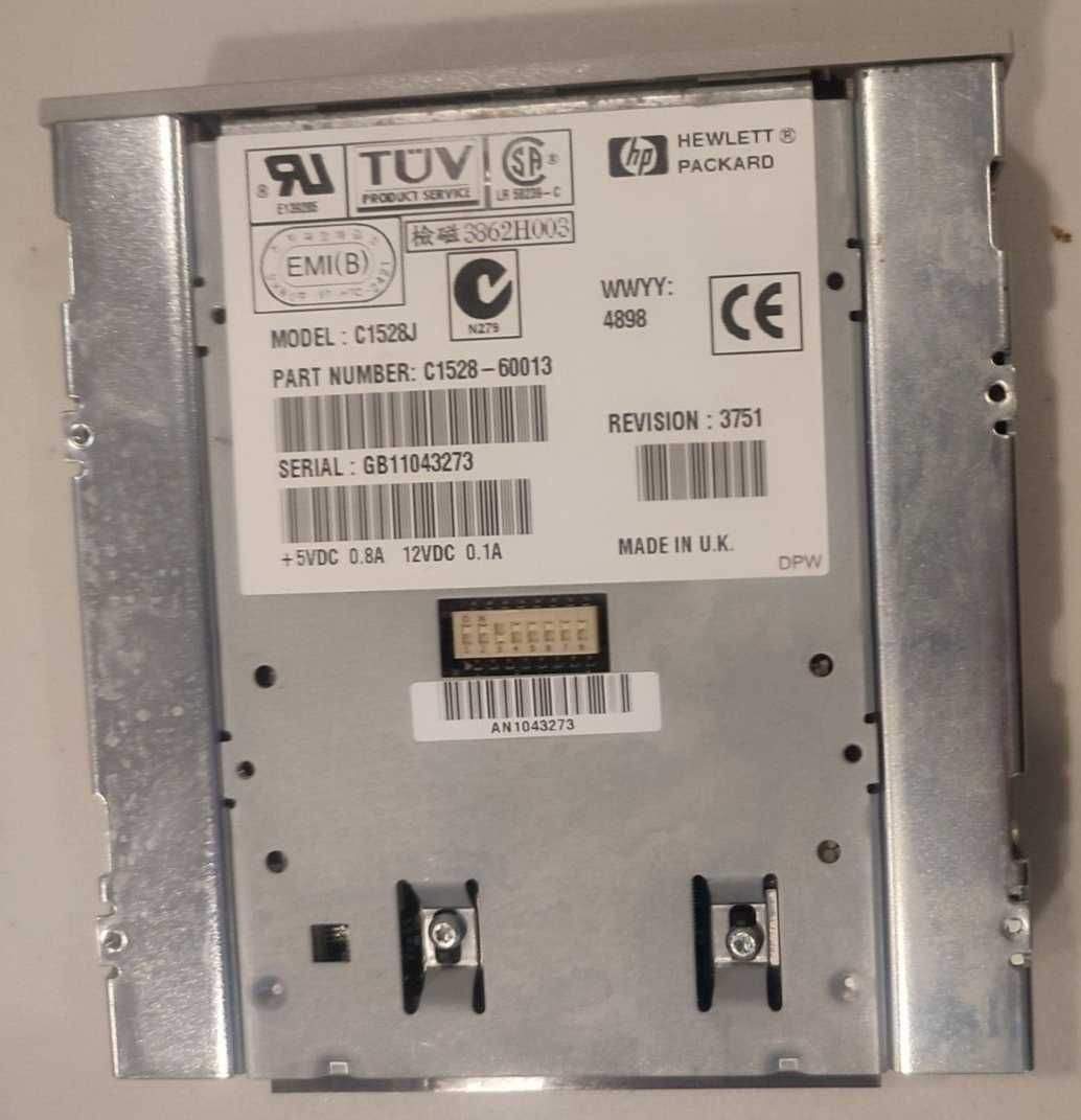 C1528J 4/8GB HP DAT8 DAT привод