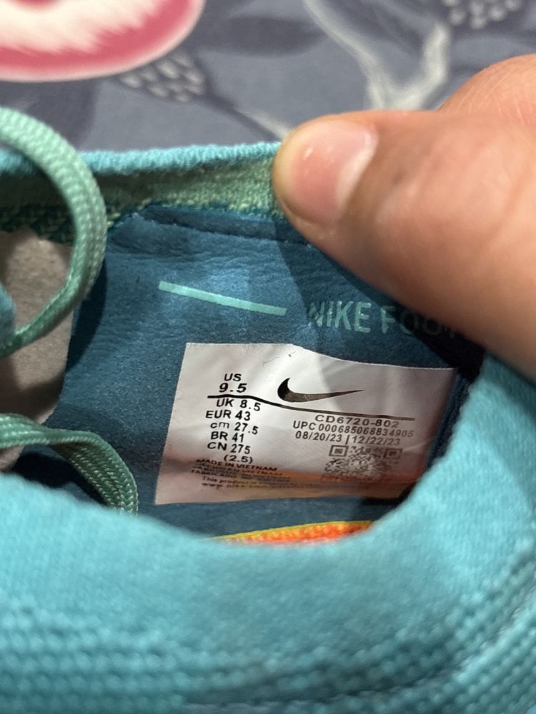 Футболни бутонки-Nike Phantom GX II Elite LV8 FG