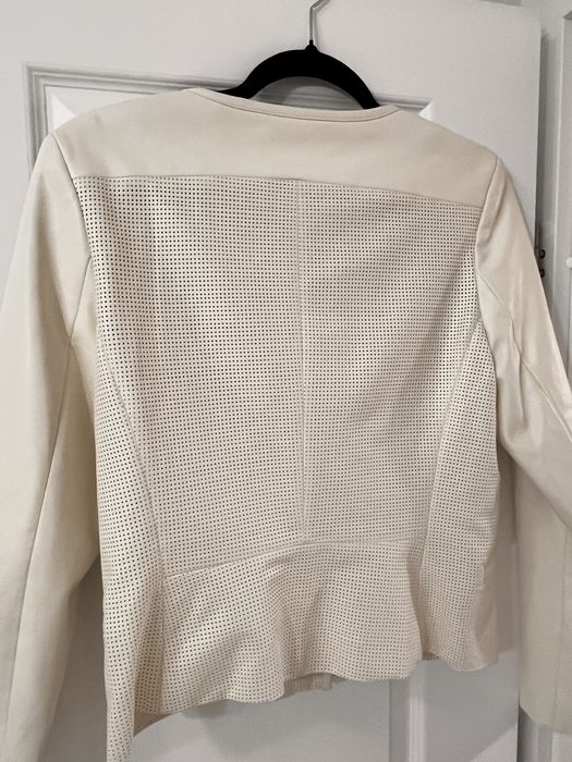 Geaca din piele beige