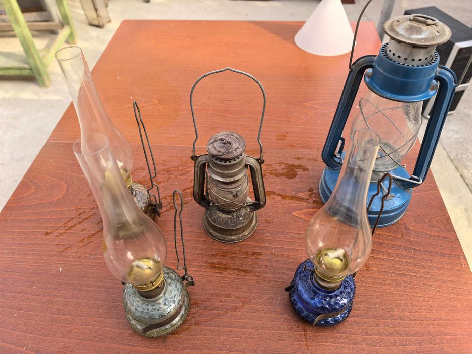 Продавам антични газени лампи и резервни части за тях