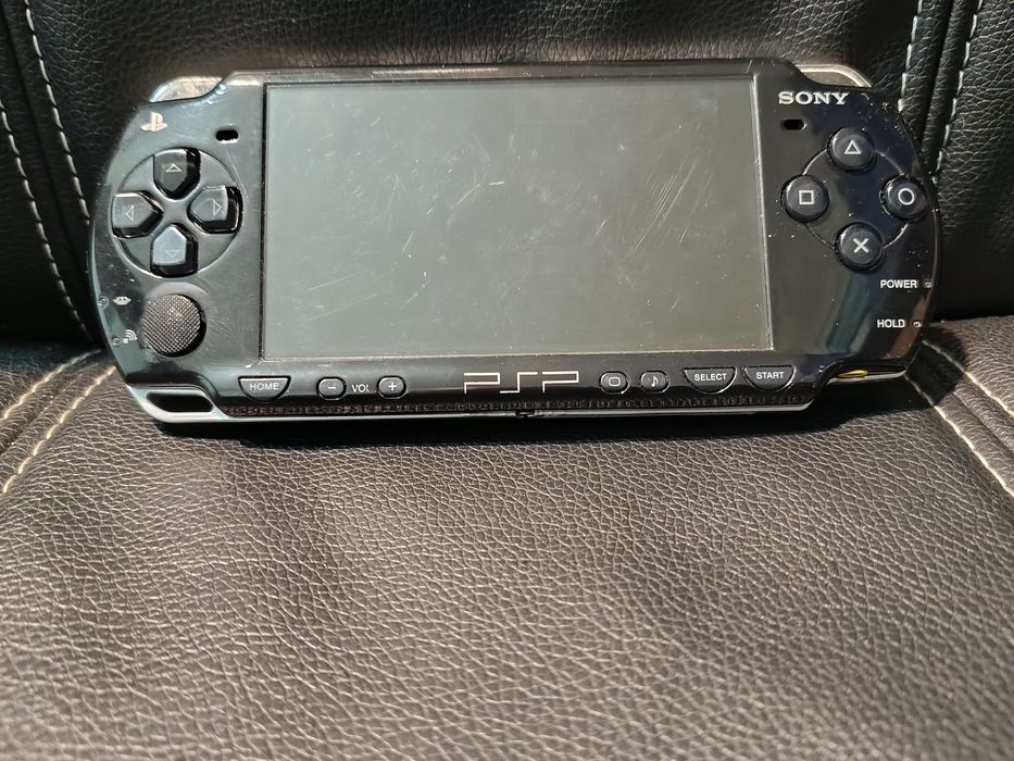 Consola portabila PSP-2004 modata cu jocuri