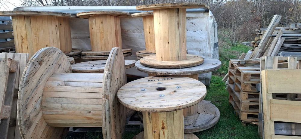 Дървени макари от кабели 50-60лв., различни размери