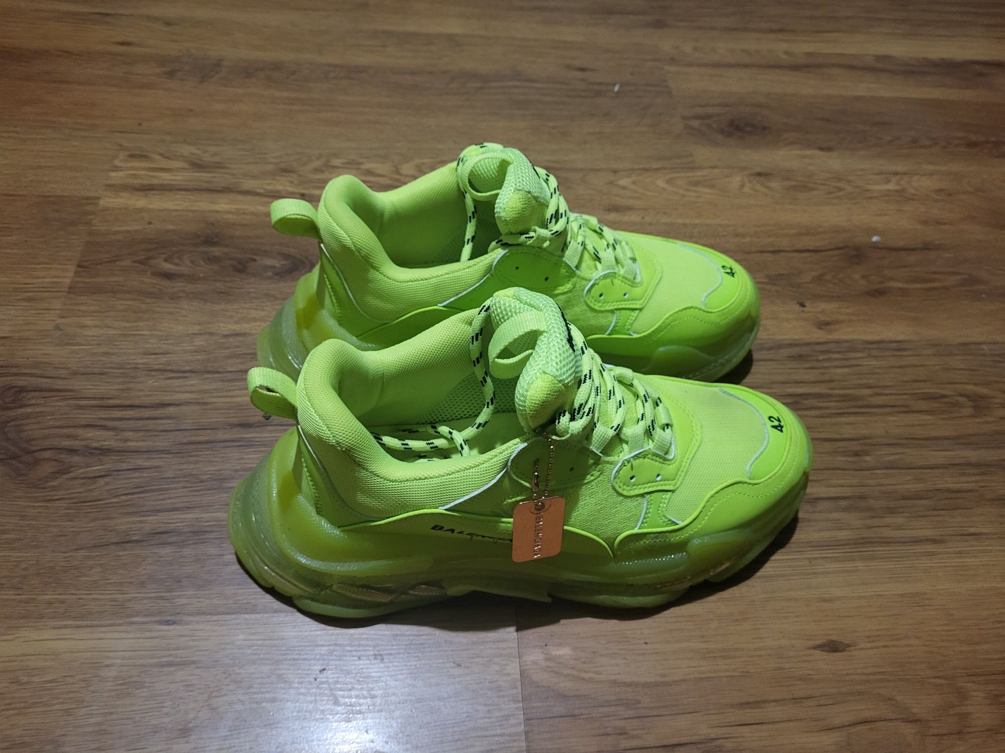 Vând balenciaga triple s originali