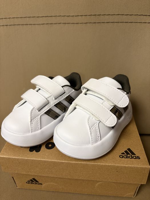 Нови детски маратонки Adidas