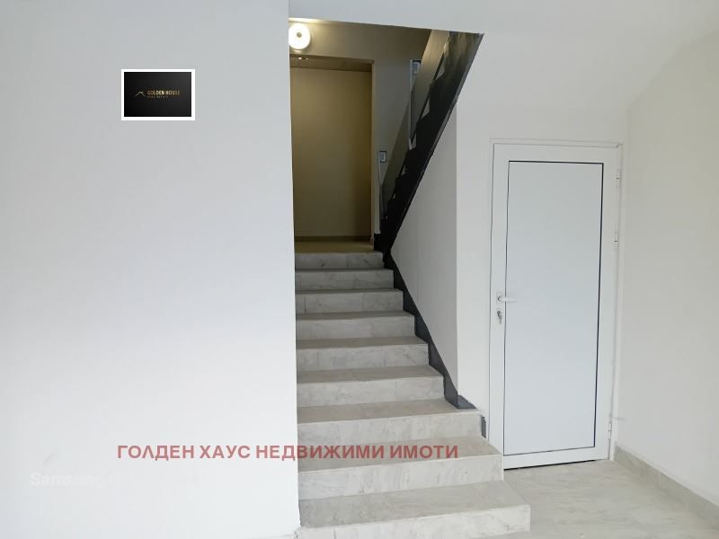 Продава се Двустаен апартамент в Перник, Изток - 61 кв.м за 820 €/кв.м - Снимка #7