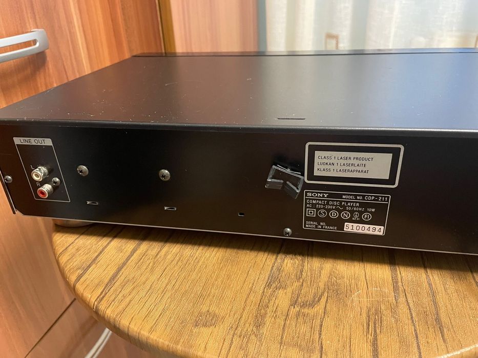 Sony CDP-211 Compact Disc Player