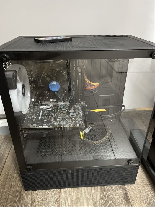 Vand pc in conditie foarte bună,nefolosi.Schimb cu macbook M1,pro M1