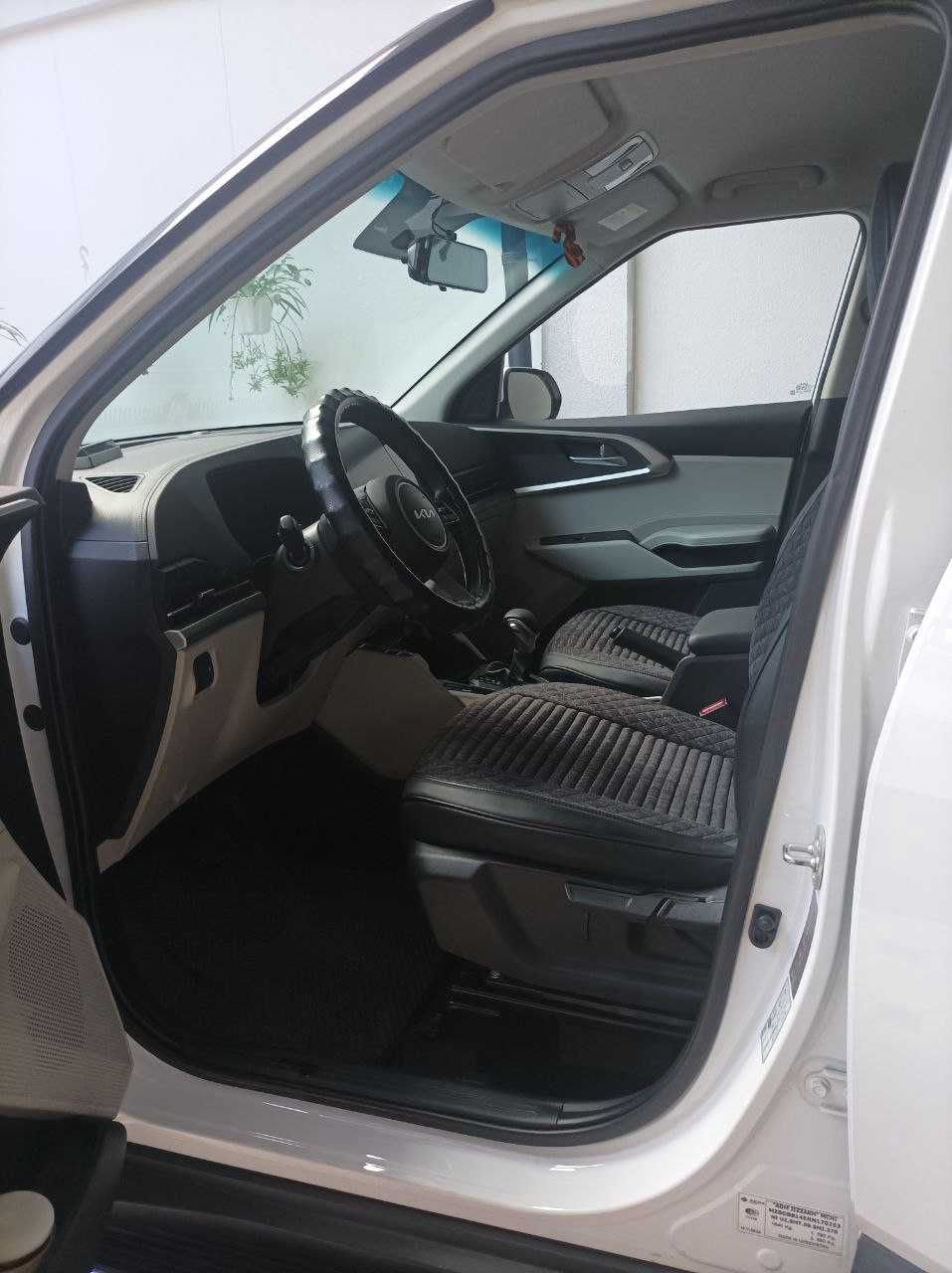 KIA Carens легковой автомобиль