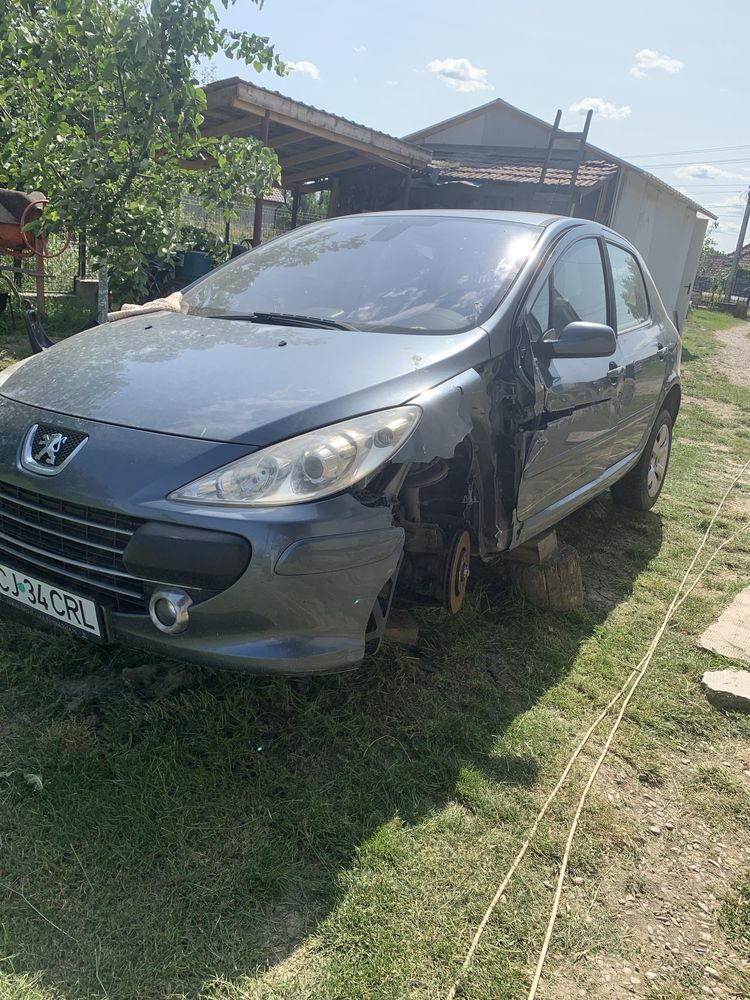 Vand sau dezmembrez peugeot 307