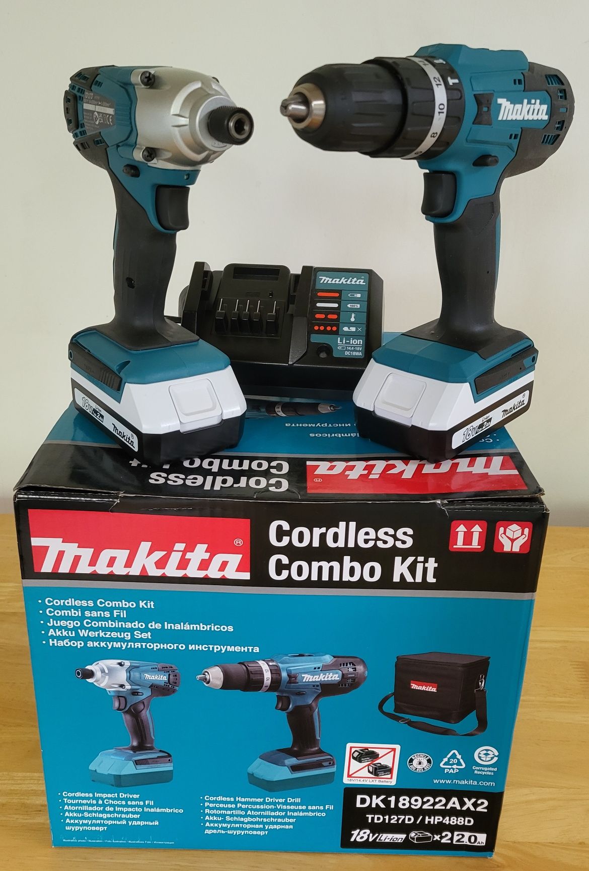 Set Makita  Cu incarcator si Baterii 18 V. In cutie. ÎN Oradea