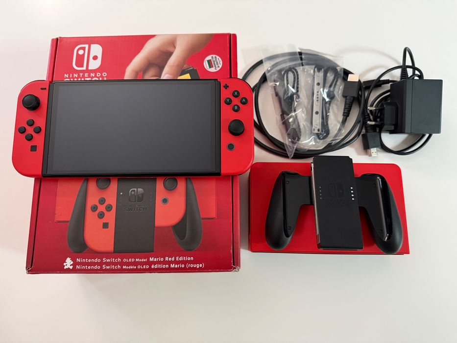 Nintendo Switch OLED – Mario Red Edition