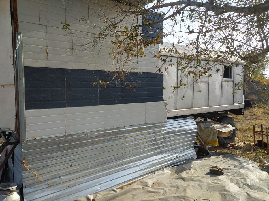 Продам жилой вагон на колесах