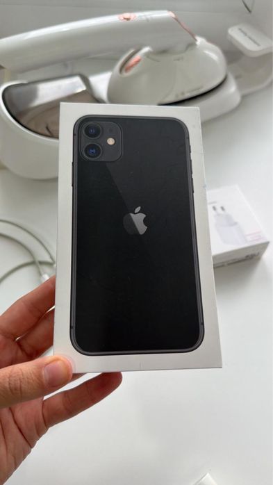 Продам айфон 11 128