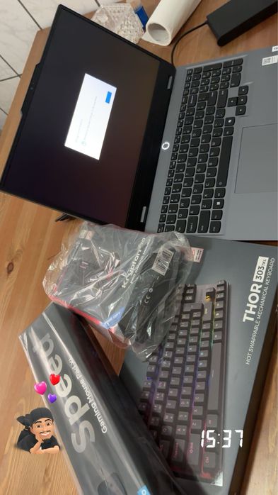 Vând Laptopt Lenovo